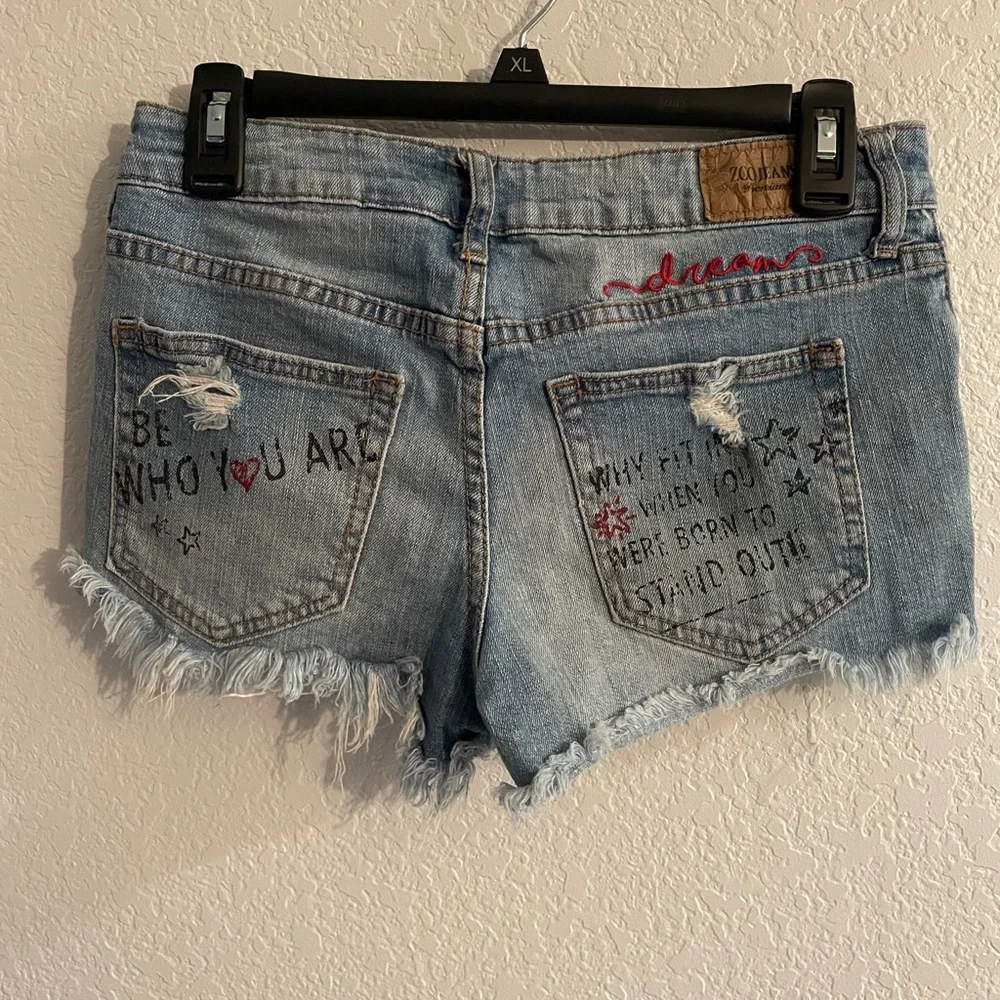ZCO jeans super cute denim shorts size 5 price in good pre-loved condition - Picture 3 of 3